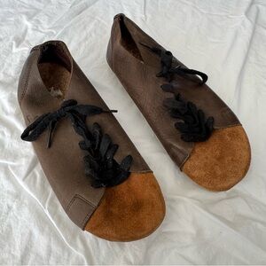 Brown Leather Men's Shoes with Black Accents